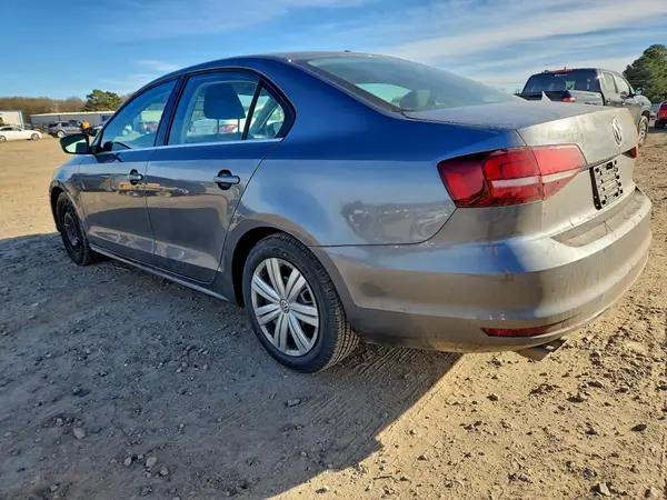 3VW167AJ4HM411992 2017 VOLKSWAGEN JETTA - Image 2