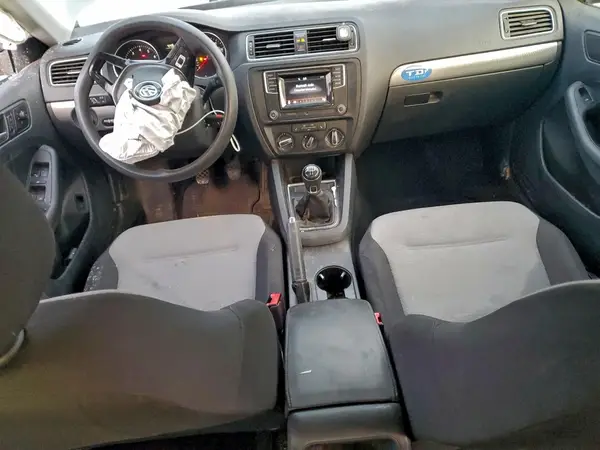 3VW167AJ4JM203570 2018 VOLKSWAGEN JETTA - Image 8