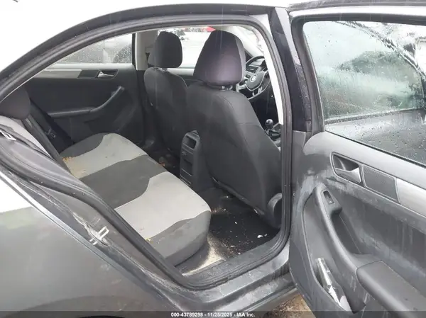 3VW167AJ4JM228288 2018 VOLKSWAGEN JETTA - Image 8