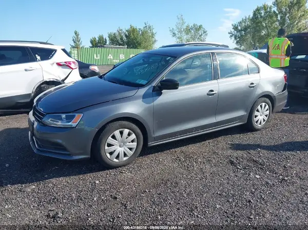 3VW167AJ5GM283776 2016 VOLKSWAGEN JETTA - Image 2