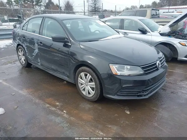 3VW167AJ5HM238192 2017 VOLKSWAGEN JETTA - Image 1
