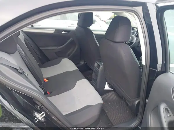 3VW167AJ5HM238192 2017 VOLKSWAGEN JETTA - Image 8
