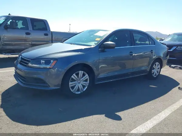 3VW167AJ5HM253713 2017 VOLKSWAGEN JETTA - Image 2