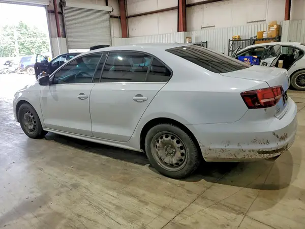 3VW167AJ5HM312596 2017 VOLKSWAGEN JETTA - Image 2