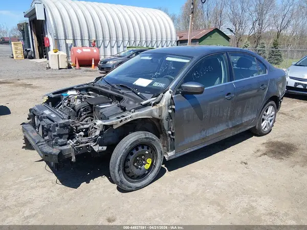 3VW167AJ5HM351589 2017 VOLKSWAGEN JETTA - Image 2