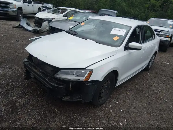 3VW167AJ5HM364813 2017 VOLKSWAGEN JETTA - Image 2