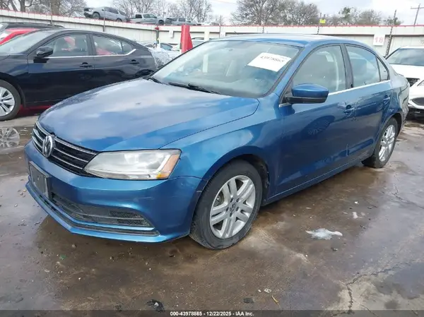 3VW167AJ5HM369154 2017 VOLKSWAGEN JETTA - Image 2