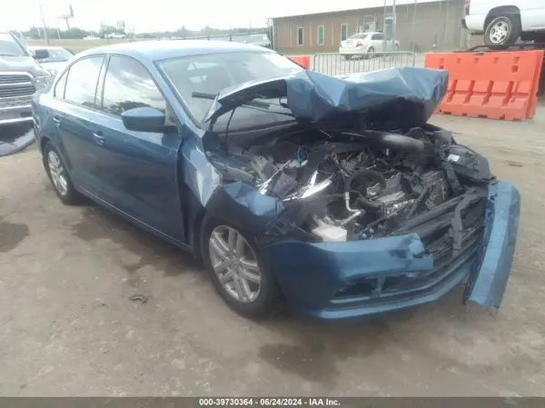 3VW167AJ5JM221754 2018 VOLKSWAGEN JETTA - Image 1