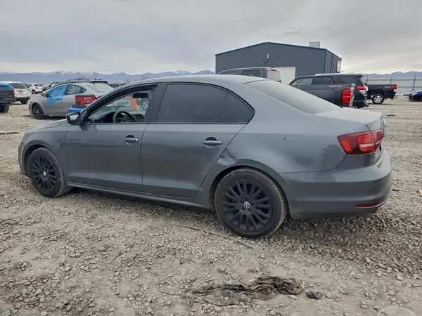 3VW167AJ6GM275007 2016 VOLKSWAGEN JETTA - Image 2