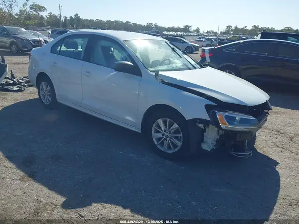 3VW167AJ6GM306305 2016 VOLKSWAGEN JETTA - Image 1