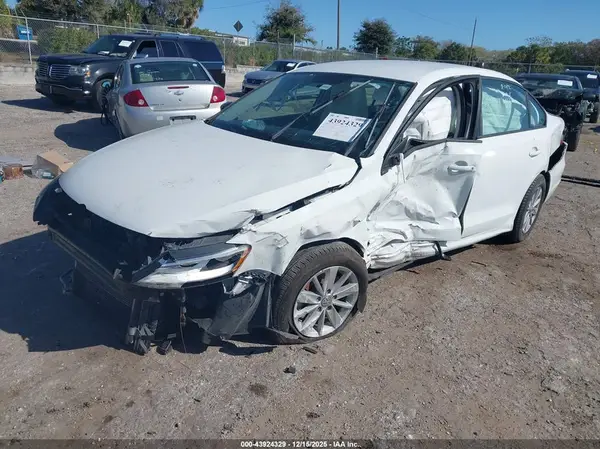 3VW167AJ6GM306305 2016 VOLKSWAGEN JETTA - Image 2