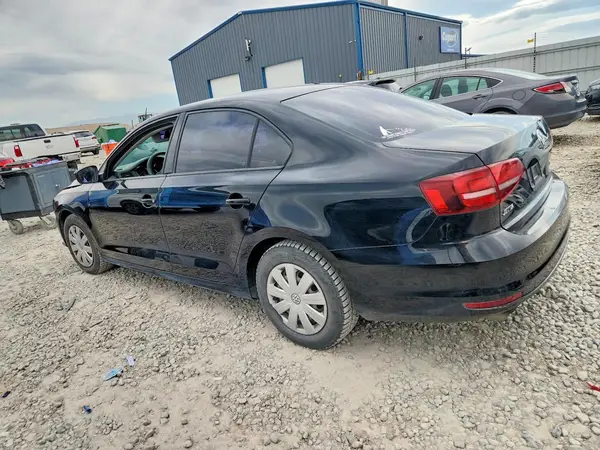 3VW167AJ6GM365256 2016 VOLKSWAGEN JETTA - Image 2