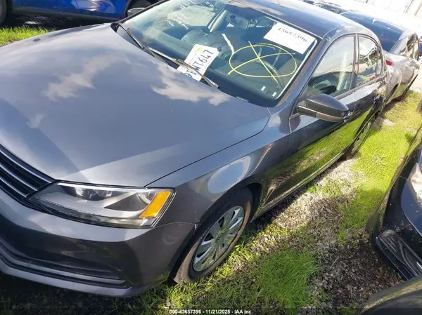 3VW167AJ6GM377973 2016 VOLKSWAGEN JETTA - Image 2