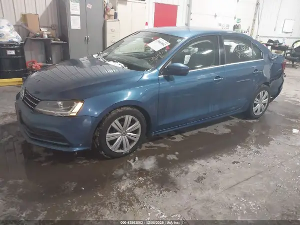 3VW167AJ6HM226018 2017 VOLKSWAGEN JETTA - Image 2