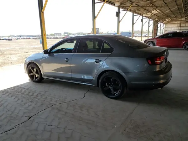 3VW167AJ6HM235091 2017 VOLKSWAGEN JETTA - Image 2