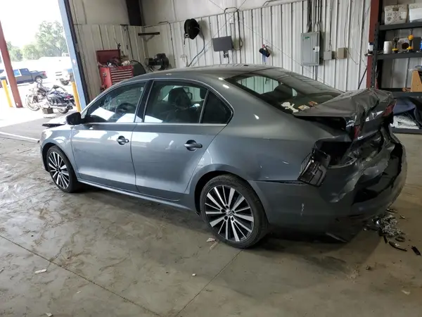 3VW167AJ6HM317998 2017 VOLKSWAGEN JETTA - Image 2