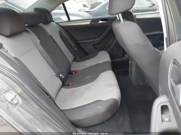 3VW167AJ6HM351584 2017 VOLKSWAGEN JETTA - Image 8