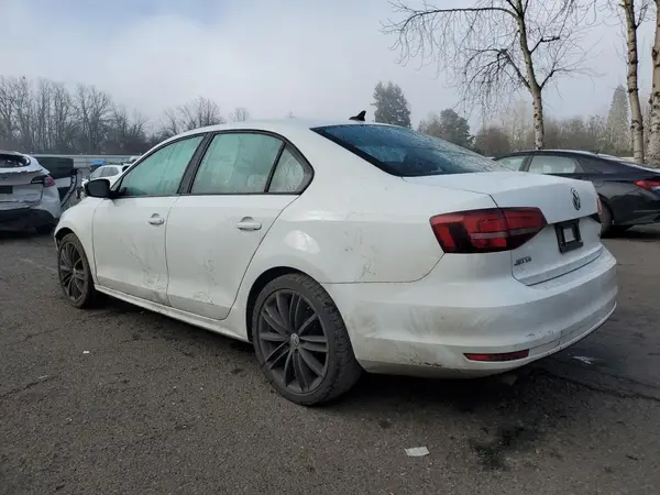 3VW167AJ7GM303364 2016 VOLKSWAGEN JETTA - Image 2