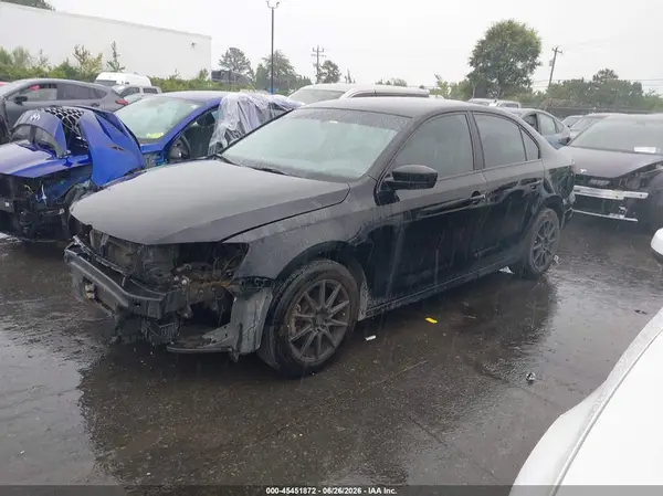 3VW167AJ7GM389744 2016 VOLKSWAGEN JETTA - Image 2