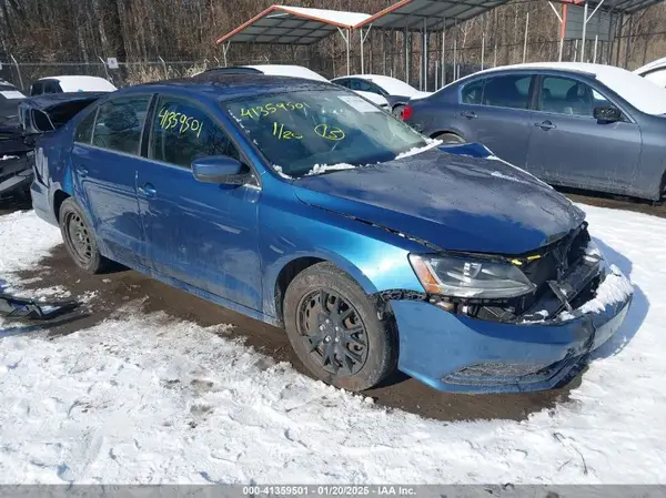 3VW167AJ7HM288866 2017 VOLKSWAGEN JETTA - Image 1