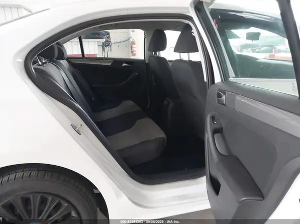 3VW167AJ7HM299981 2017 VOLKSWAGEN JETTA - Image 8