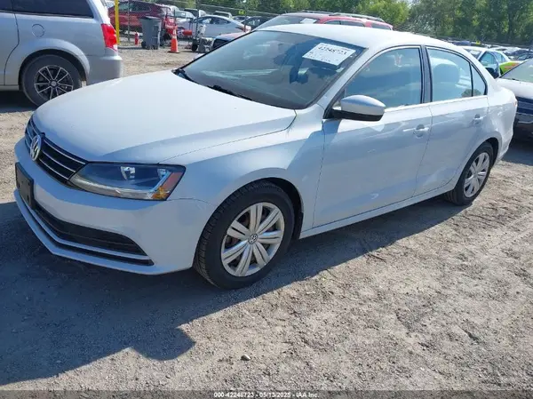 3VW167AJ7HM320988 2017 VOLKSWAGEN JETTA - Image 2