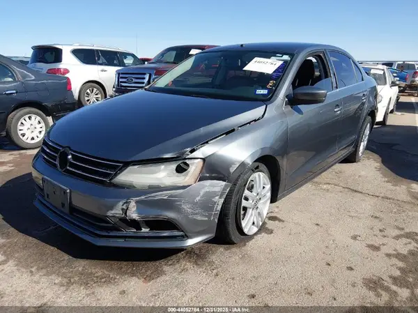 3VW167AJ7HM329058 2017 VOLKSWAGEN JETTA - Image 2