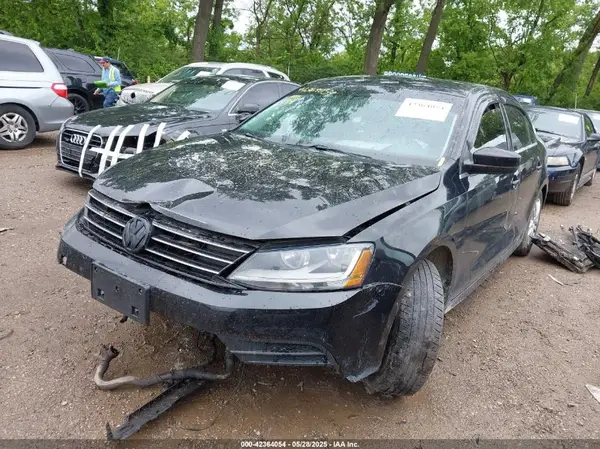 3VW167AJ7HM329707 2017 VOLKSWAGEN JETTA - Image 2