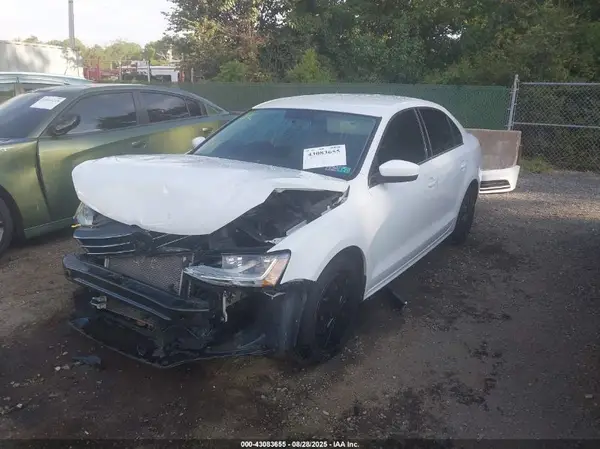 3VW167AJ7HM413784 2017 VOLKSWAGEN JETTA - Image 2