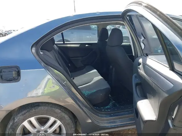 3VW167AJ7JM206172 2018 VOLKSWAGEN JETTA - Image 8