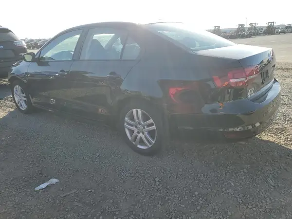 3VW167AJ7JM217768 2018 VOLKSWAGEN JETTA - Image 2