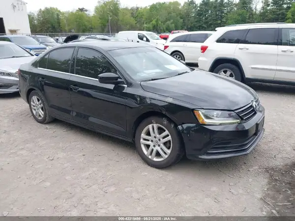 3VW167AJ8HM211245 2017 VOLKSWAGEN JETTA - Image 1