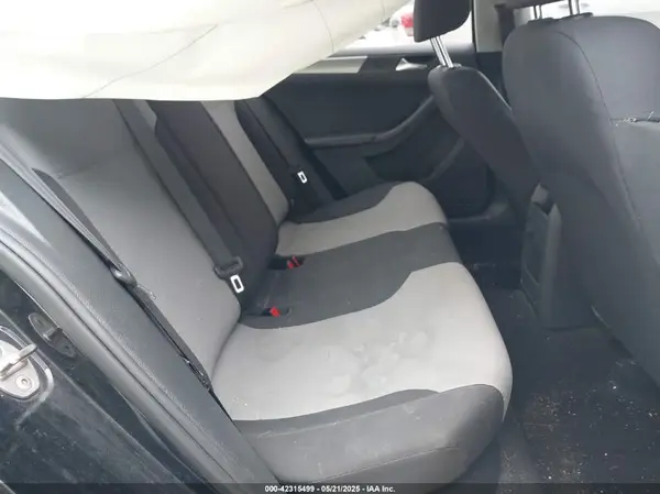 3VW167AJ8HM211245 2017 VOLKSWAGEN JETTA - Image 8