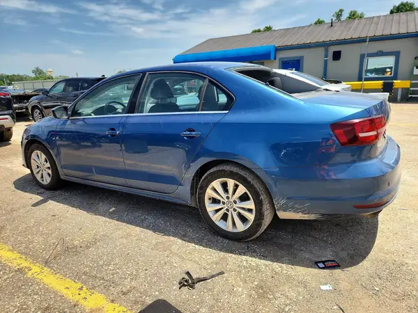 3VW167AJ8HM274958 2017 VOLKSWAGEN JETTA - Image 2