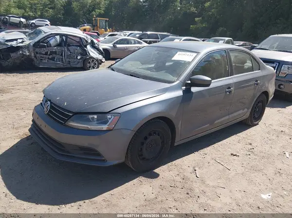 3VW167AJ8HM279075 2017 VOLKSWAGEN JETTA - Image 2