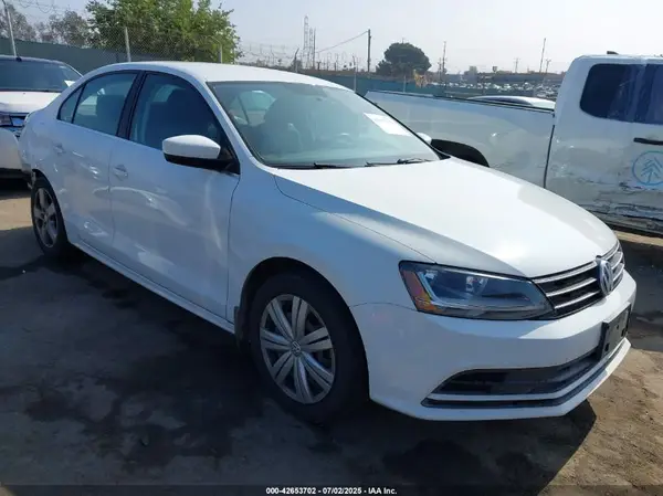 3VW167AJ8HM300040 2017 VOLKSWAGEN JETTA - Image 1