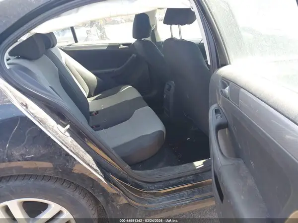 3VW167AJ8HM320255 2017 VOLKSWAGEN JETTA - Image 8