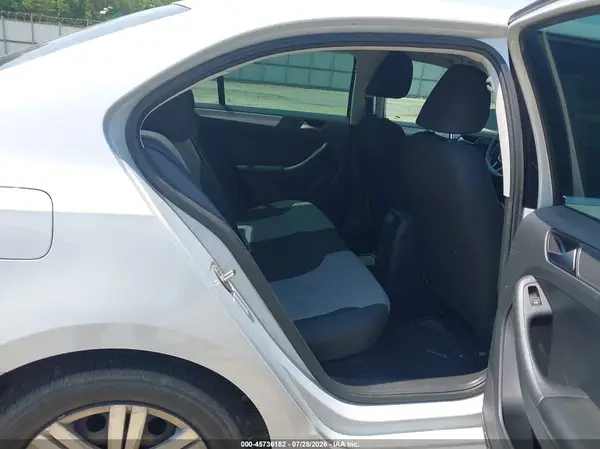 3VW167AJ8HM340263 2017 VOLKSWAGEN JETTA - Image 8