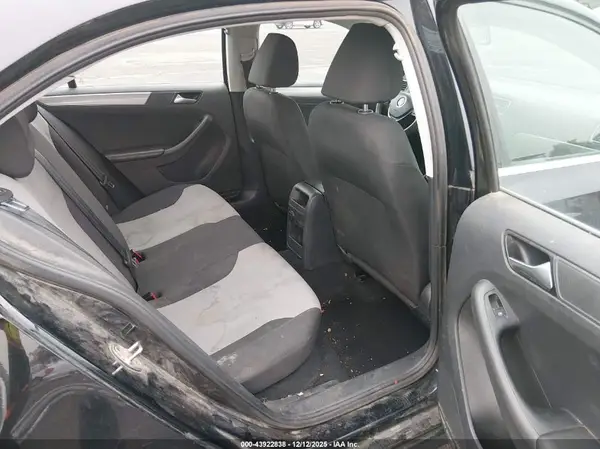 3VW167AJ8HM348038 2017 VOLKSWAGEN JETTA - Image 8