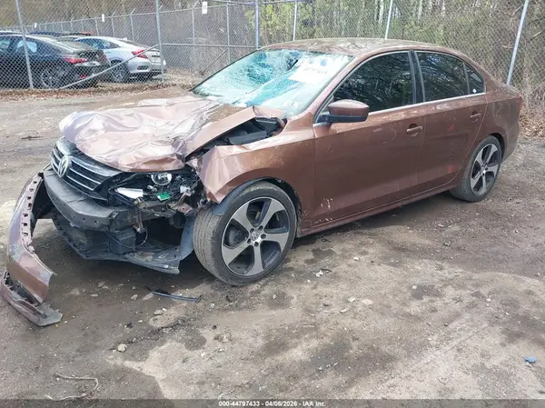 3VW167AJ8HM408822 2017 VOLKSWAGEN JETTA - Image 2