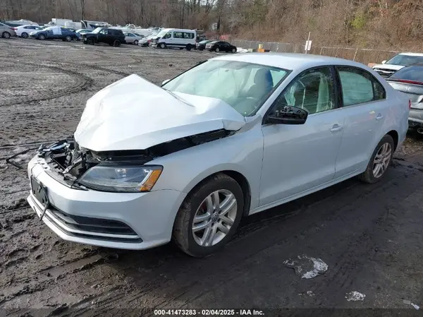 3VW167AJ9HM215563 2017 VOLKSWAGEN JETTA - Image 2