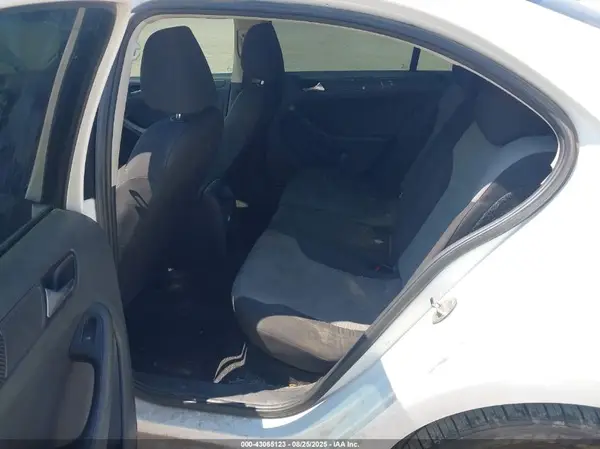 3VW167AJ9HM226286 2017 VOLKSWAGEN JETTA - Image 8
