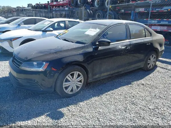 3VW167AJ9HM258588 2017 VOLKSWAGEN JETTA - Image 2