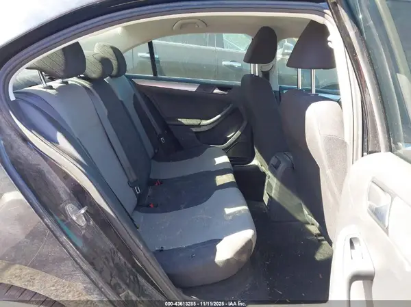 3VW167AJ9HM258588 2017 VOLKSWAGEN JETTA - Image 8