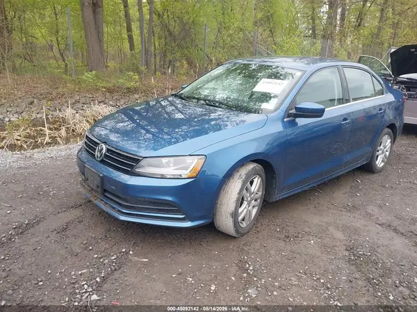 3VW167AJ9HM262060 2017 VOLKSWAGEN JETTA - Image 2
