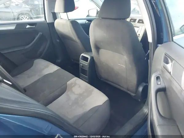 3VW167AJ9HM268604 2017 VOLKSWAGEN JETTA - Image 8
