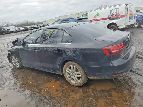 3VW167AJ9HM275004 2017 VOLKSWAGEN JETTA - Image 2