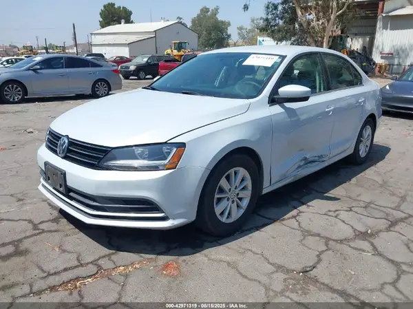 3VW167AJ9HM285192 2017 VOLKSWAGEN JETTA - Image 2