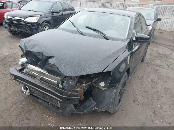 3VW167AJ9HM322063 2017 VOLKSWAGEN JETTA - Image 2