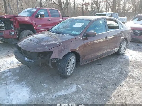 3VW167AJ9HM322757 2017 VOLKSWAGEN JETTA - Image 2